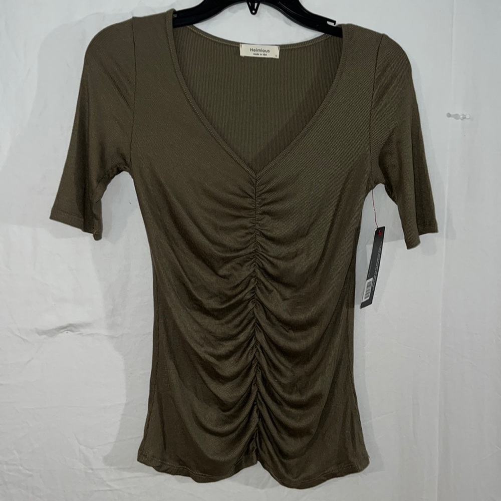 Women’s Heimious Top size S/P color, olive green